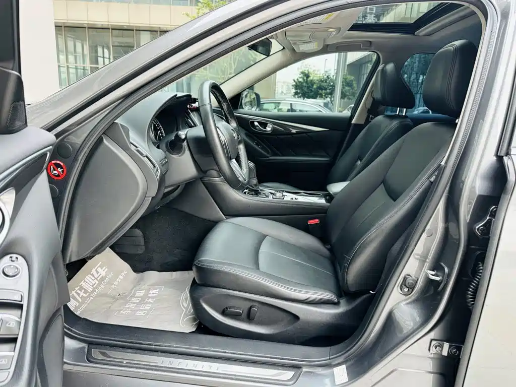 Infiniti Q50L 2018 2018 2.0T Comfort Version China V