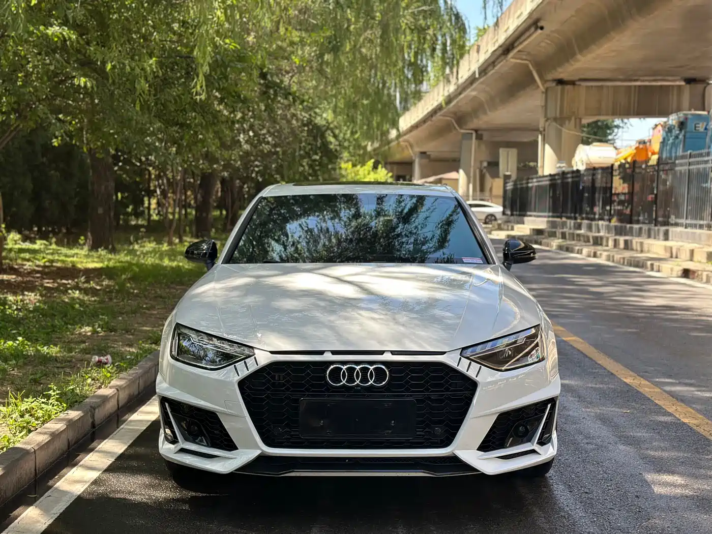 Audi A4L 2024 40 TFSI Luxury Dynamic фото 2