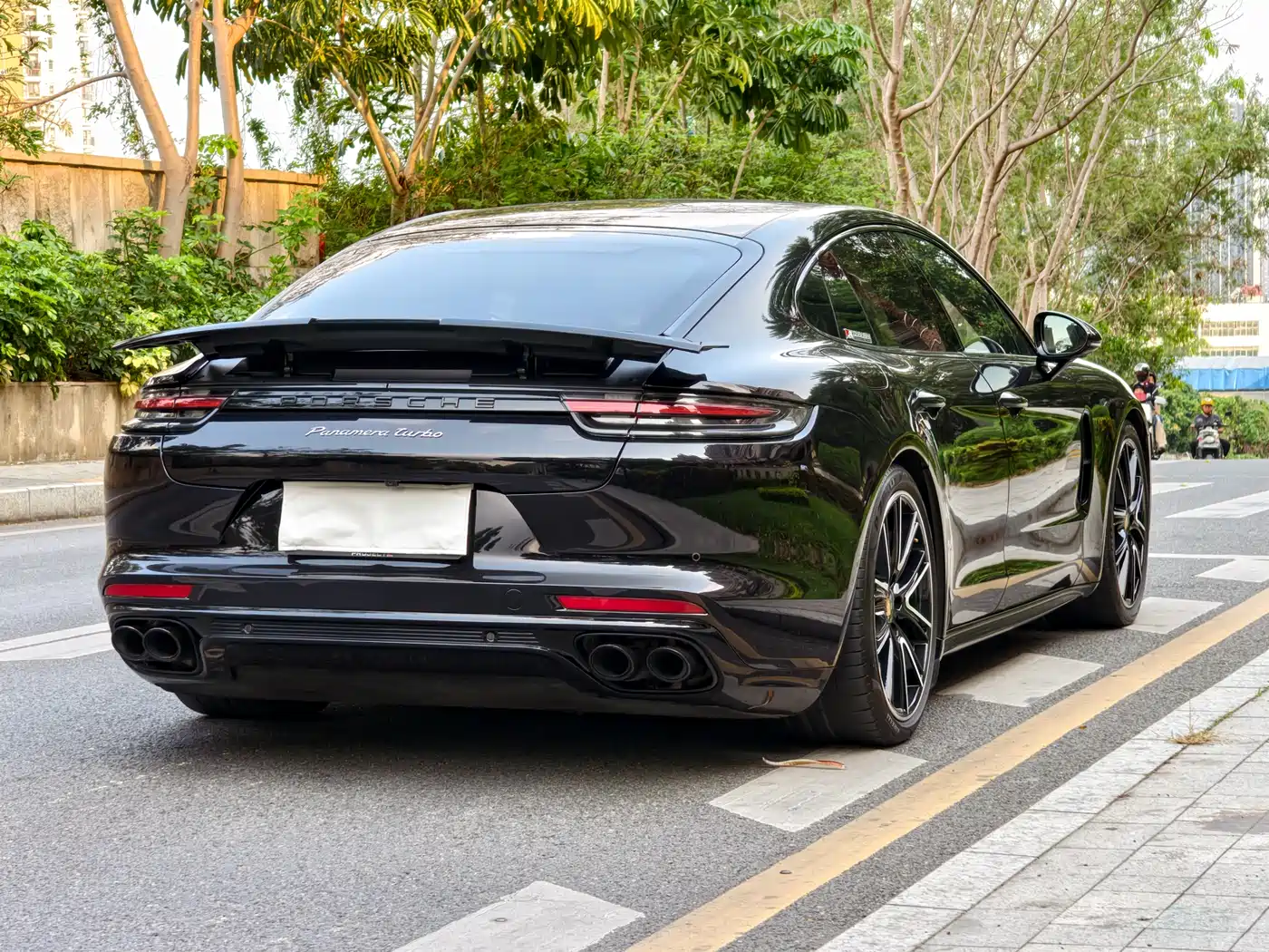 PORSCHE PANAMERA