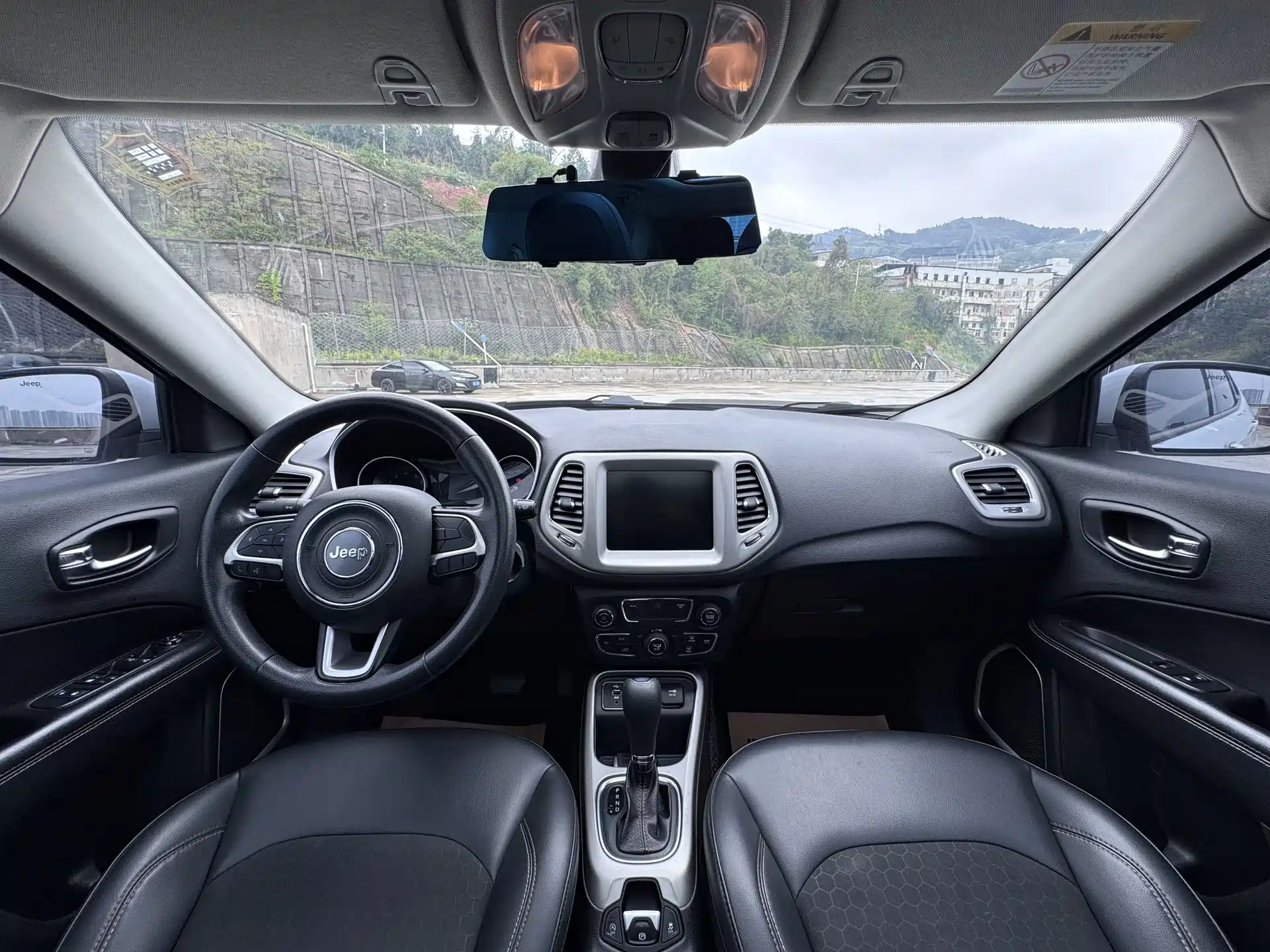 Фото 14 - Jeep Compass