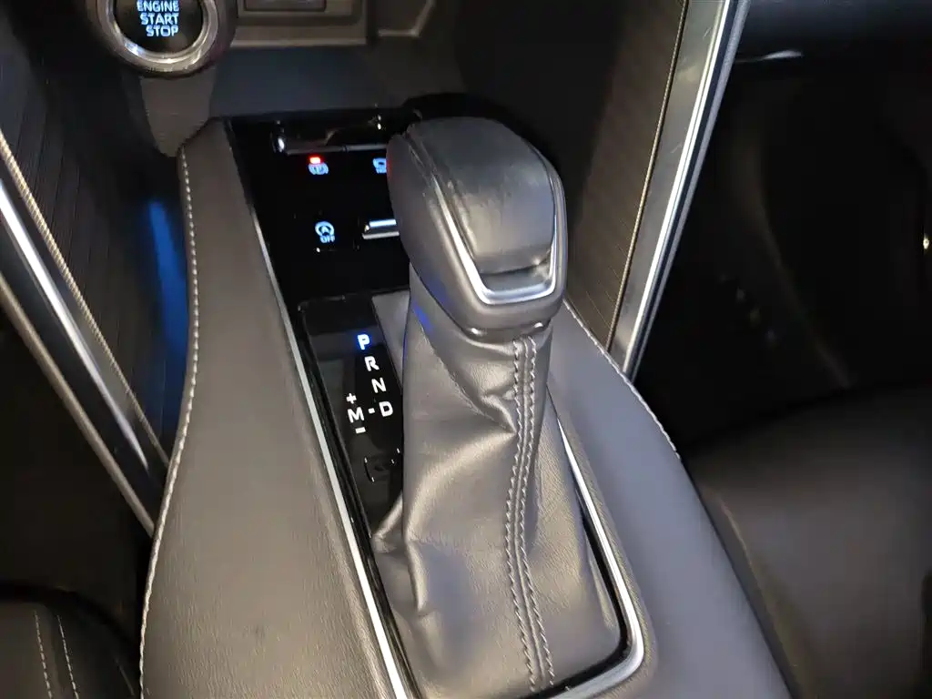 Toyota Lingfang HARRIER 2022 2.0L CVT 2WD Premium Edition фото 10