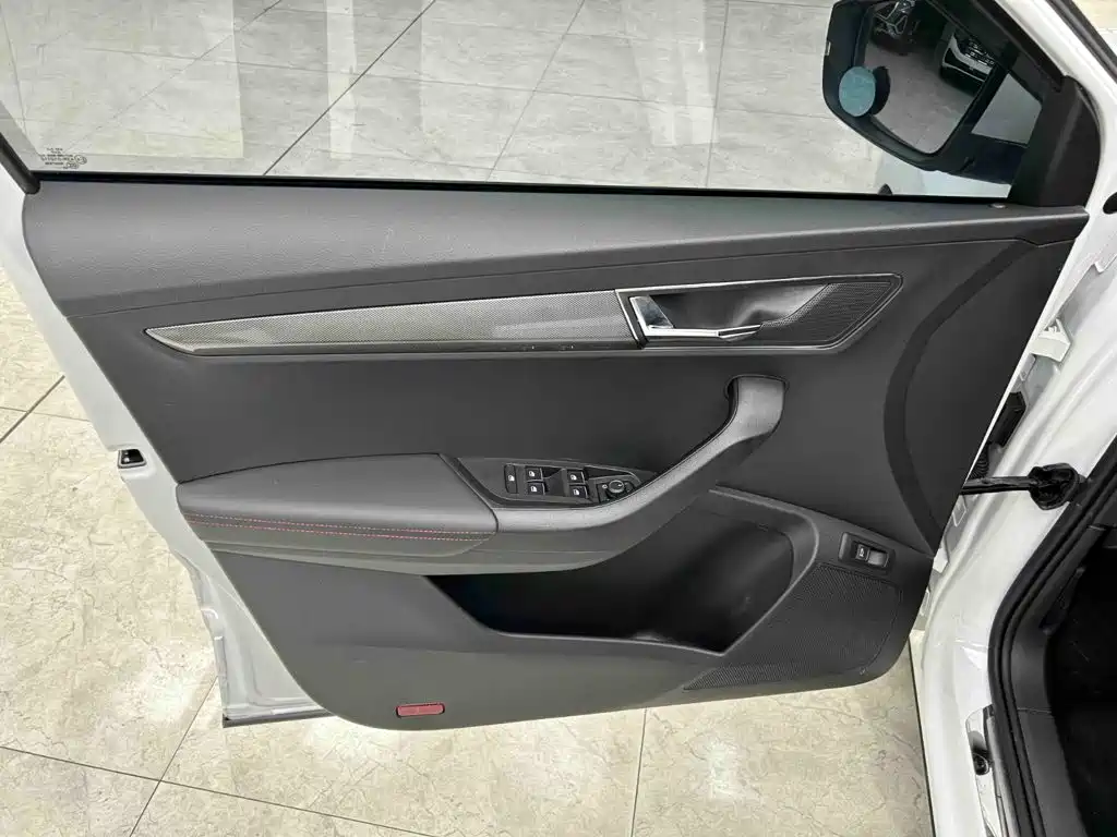 Photo 15 - Škoda Karoq