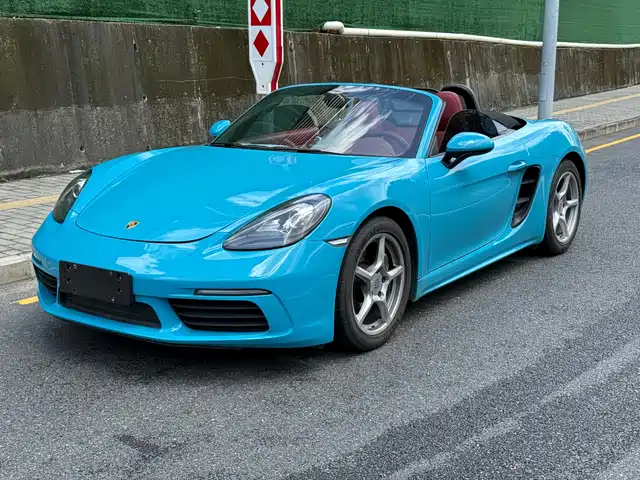 PORSCHE 718