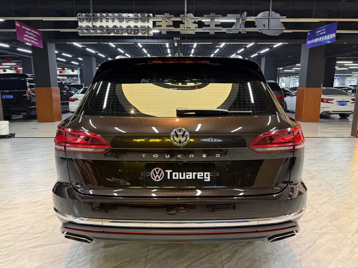 VOLKSWAGEN TOUAREG