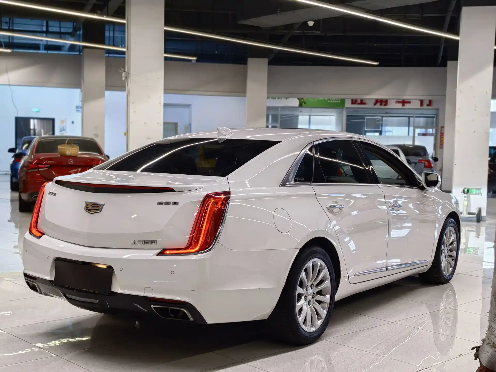 Photo 6 - Cadillac XTS