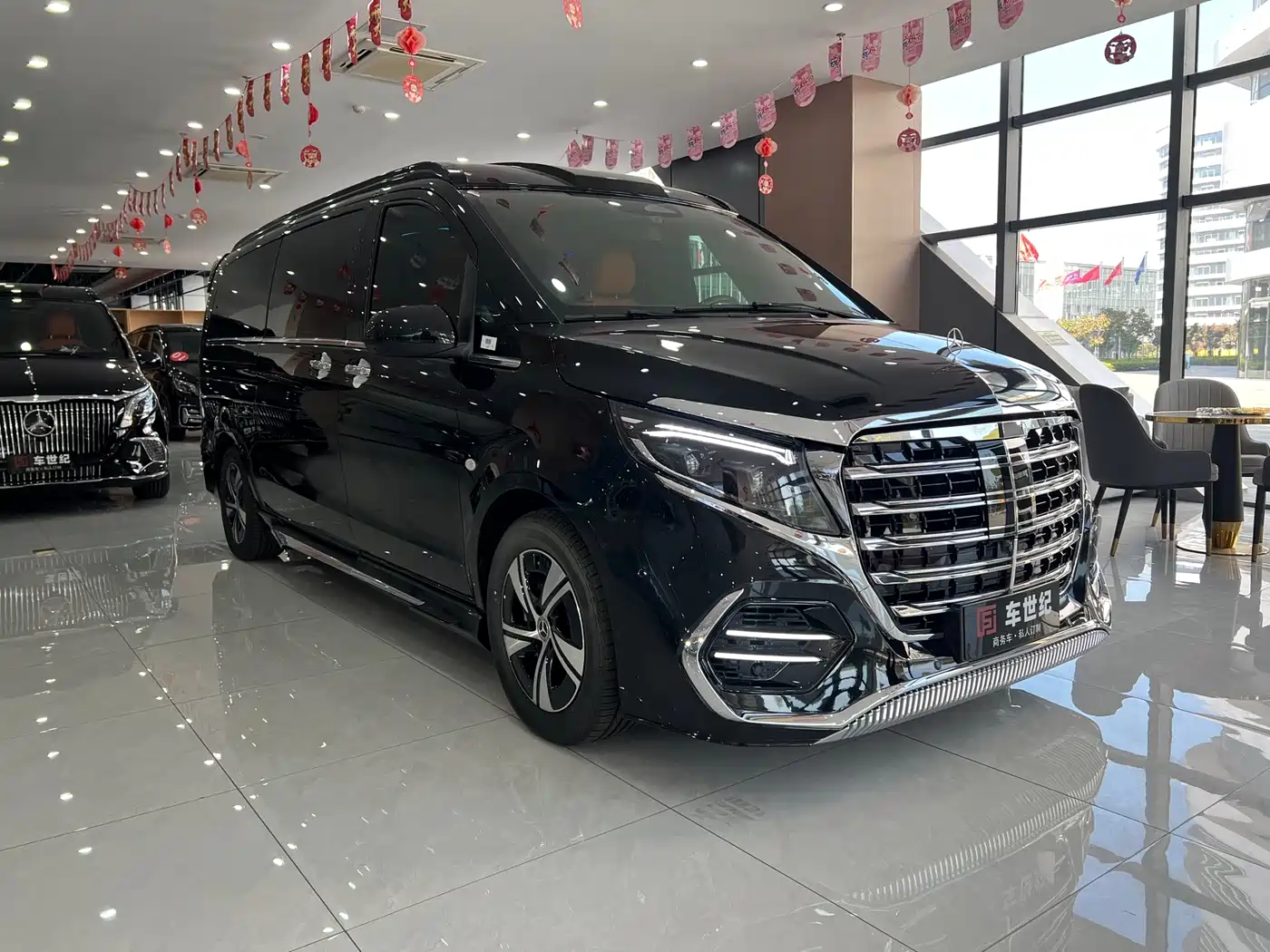 Mercedes-Benz Vito 2024 2.0T Business 7-Seater фото 3