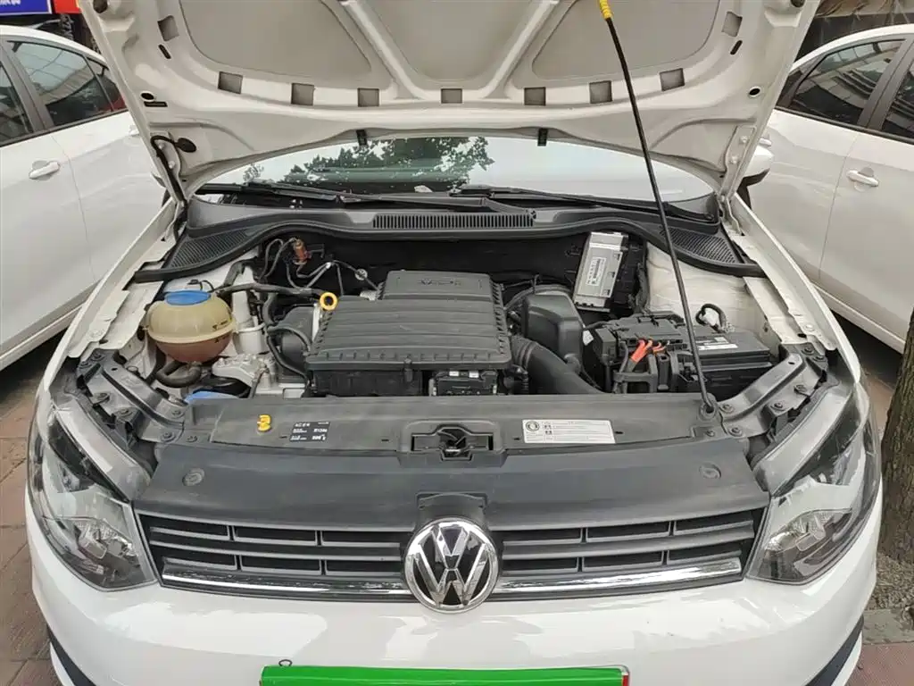 Volkswagen Polo 2016 1.4L Automatic Trend фото 20