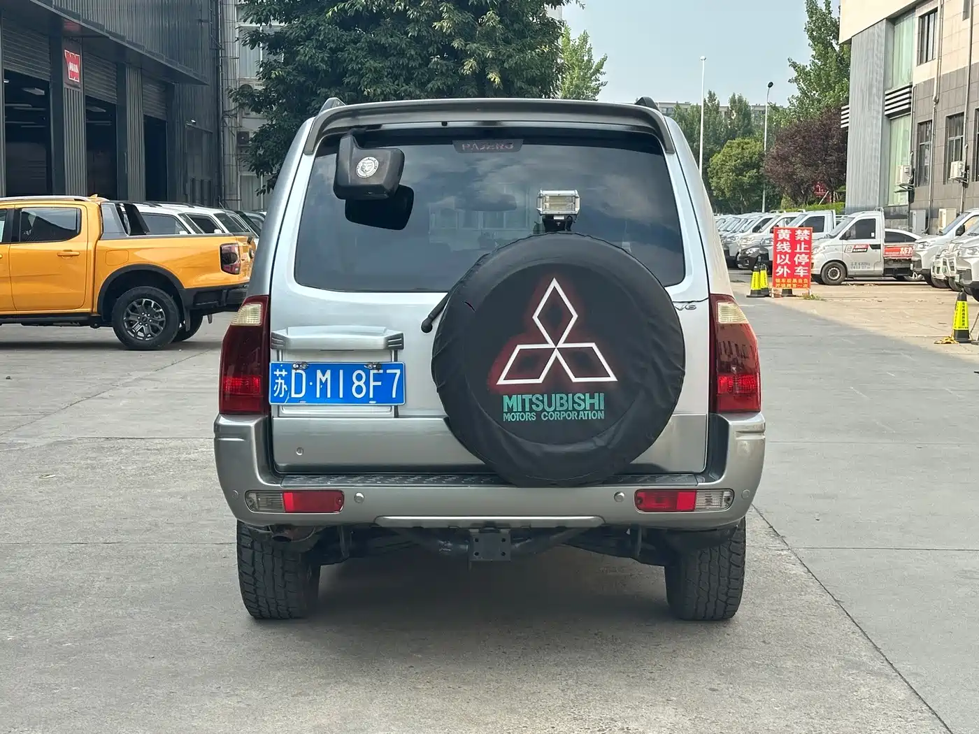 Mitsubishi Pajero 2006 2006 Model 3.8L AT GLS