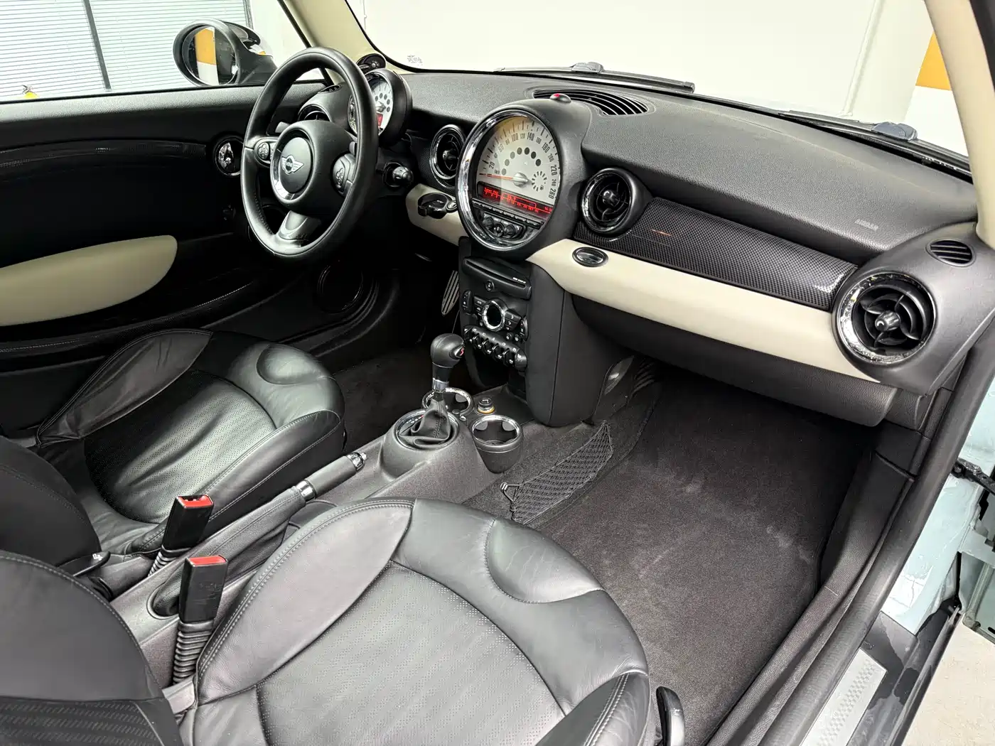 MINI 2011 Model 1.6T COOPER S фото 12