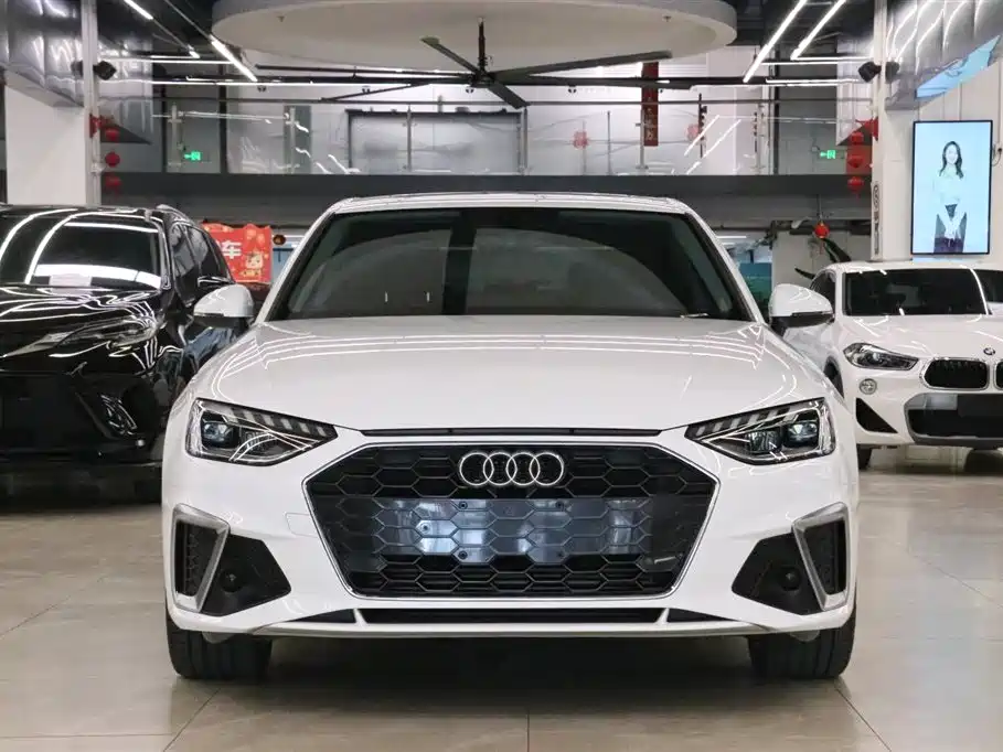 Audi A4L 2020 40 TFSI Fashion Dynamic Edition фото 2