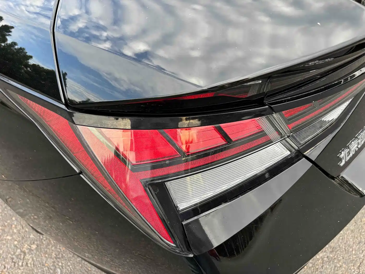 MODERN ELANTRA