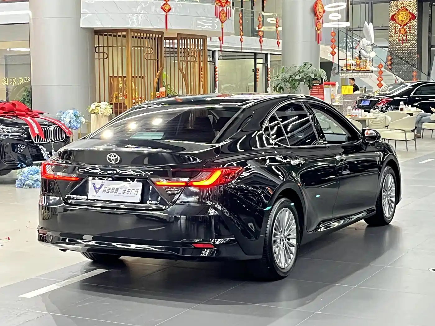 Toyota Camry 2024 Hybrid 2.0HGVP Luxury Edition фото 9