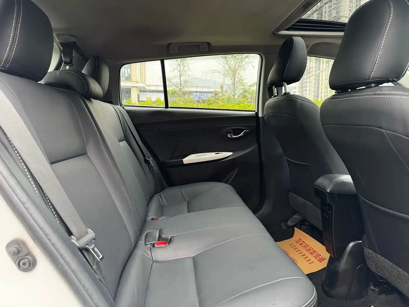 Toyota YARiS L Zhi Xuan 2015 1.5G Auto Sunroof Special Edition фото 11