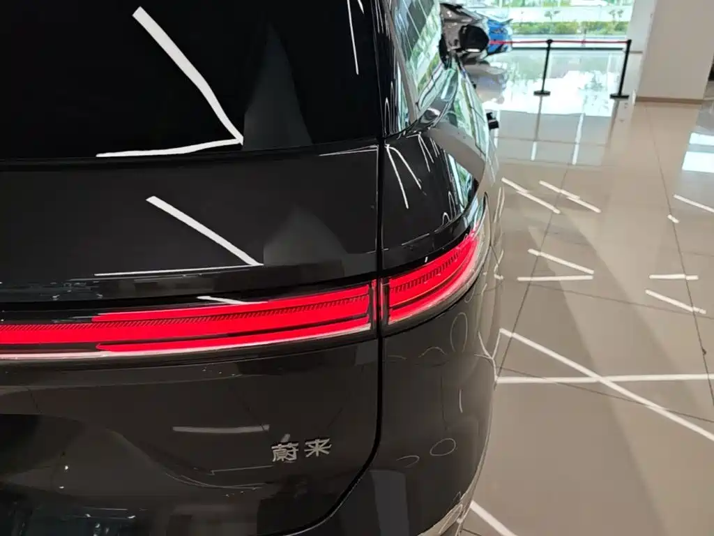 NIO ES8 2026 2025 Model 6-Seat Executive Luxury Edition