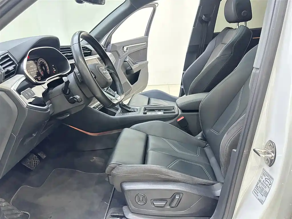 Audi Q3 2024 2024 35 TFSI Progressive Sport