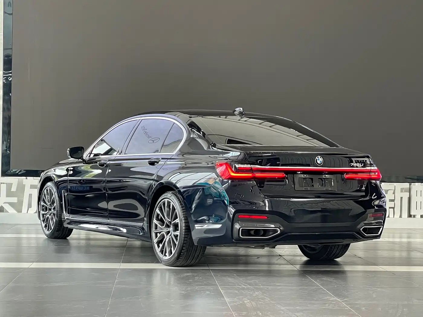 BMW 7 Series 2019 740Li Leading M Sport Package фото 4