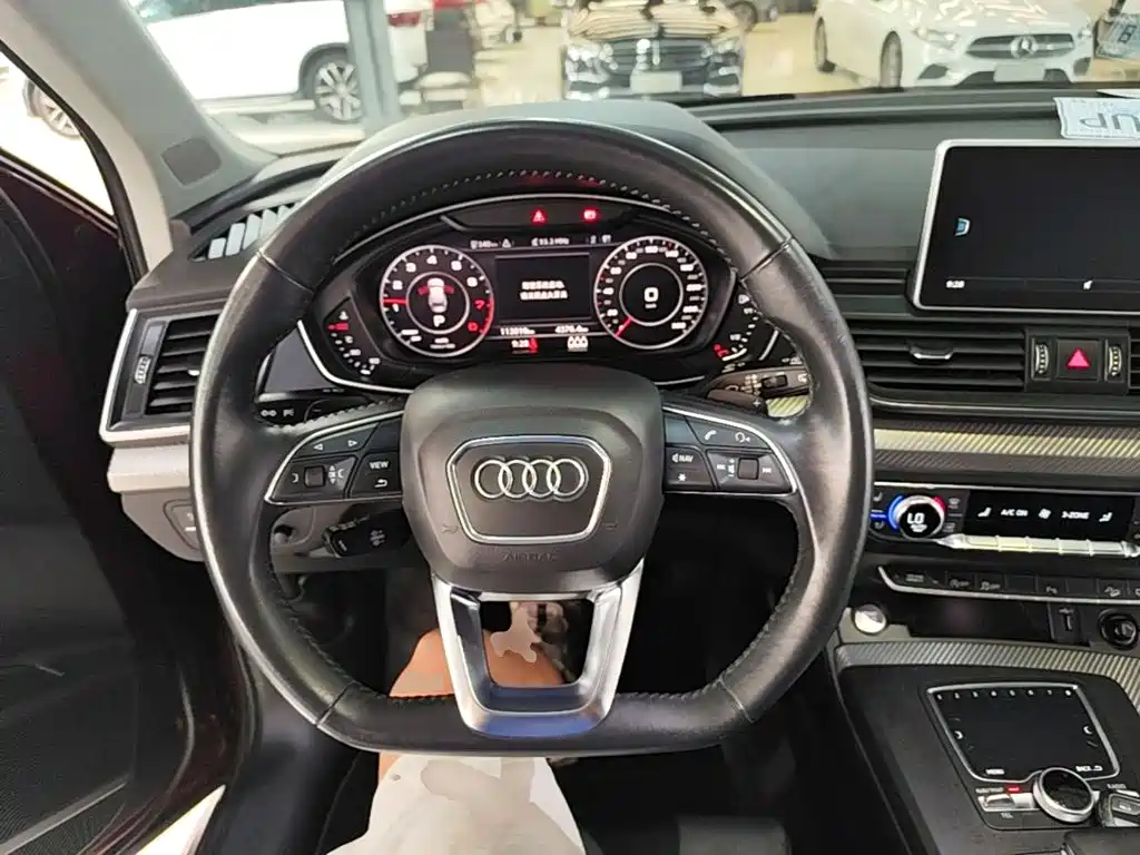 Audi Q5L 2019 2018 45 TFSI Exclusive Sport (China V)