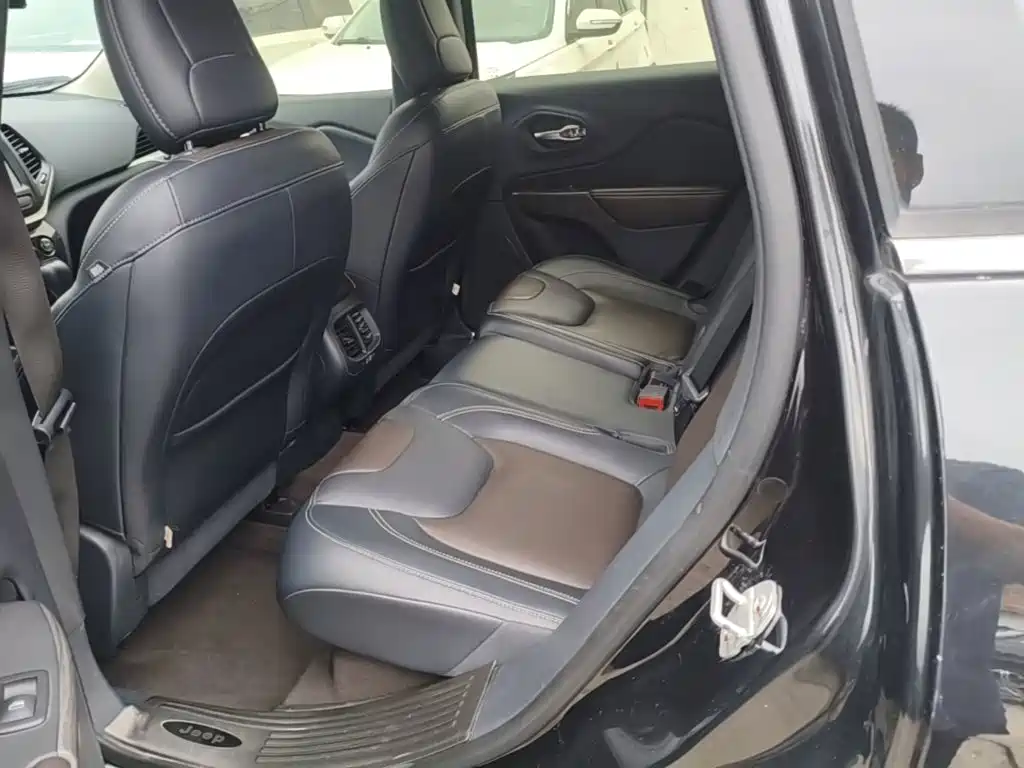Jeep Cherokee 2018 2017 2.0L Superior Edition