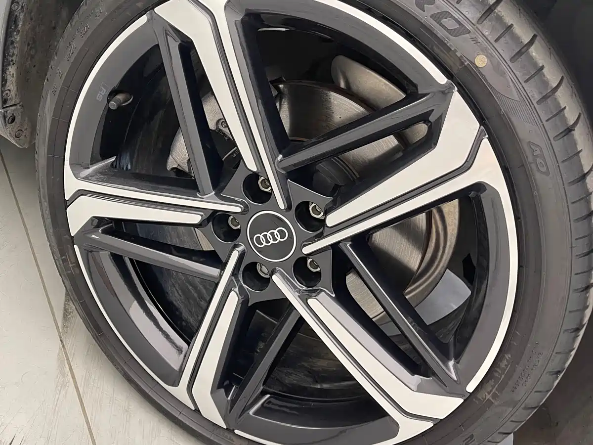 Audi A4L 2024 40 TFSI Luxury Dynamic фото 15