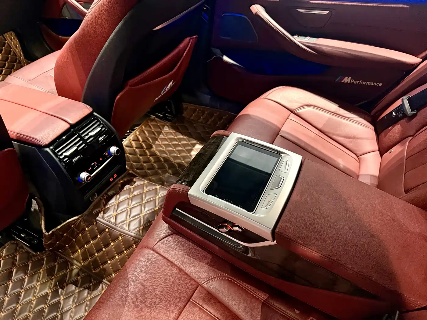 BMW 5 Series 2020 530Li Exclusive M Sport Package фото 14