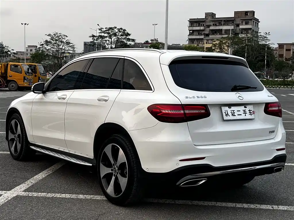 Mercedes-Benz GLC 2018 GLC 300 4MATIC Dynamic фото 9