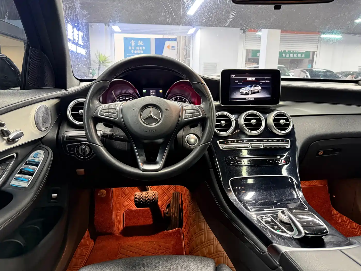 Mercedes-Benz GLC Coupe 2017 GLC 200 4MATIC Coupe SUV фото 7