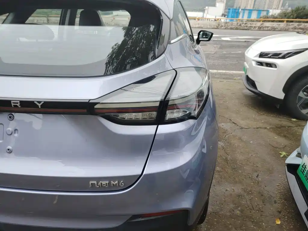 Geely Geometry M6 2023 2022 450 New Intelligence Edition