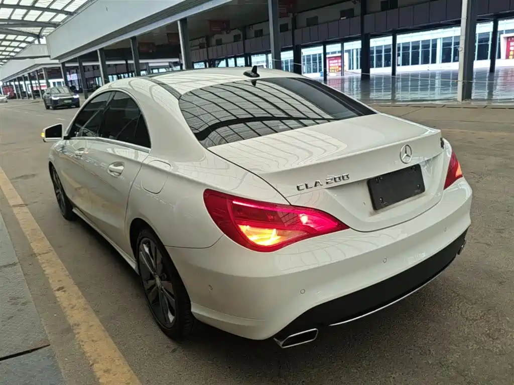 Mercedes-Benz CLA (Import) 2016 CLA 200 Sport фото 5