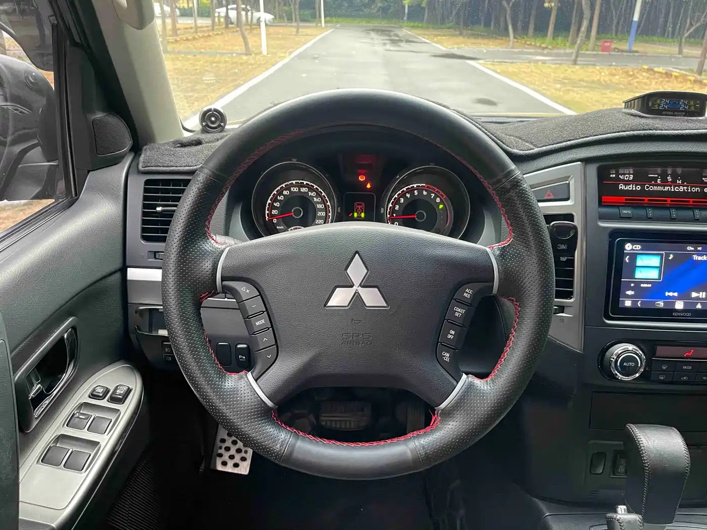 Mitsubishi Pajero (Import) 2015 3.0L Automatic Elite Premium Edition China IV фото 15