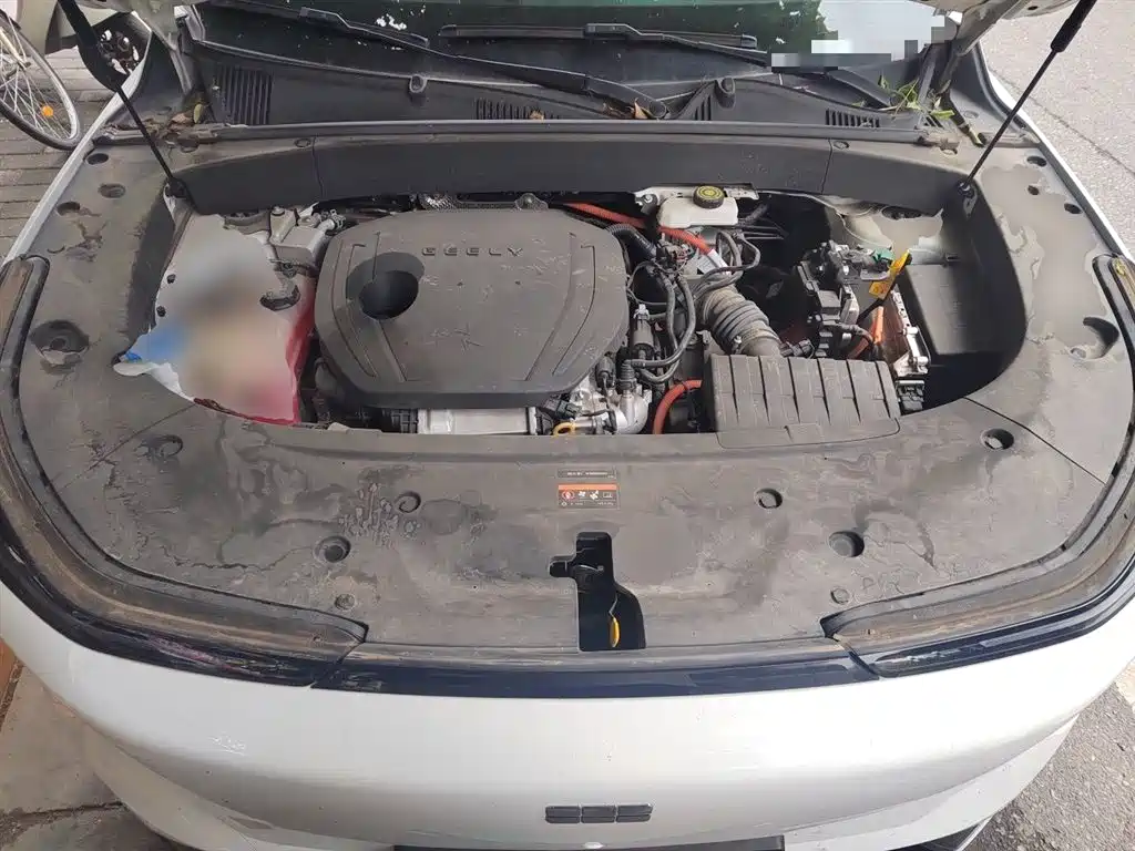 Geely Galaxy Galaxy L7 2023 1.5T 115km Starship фото 11