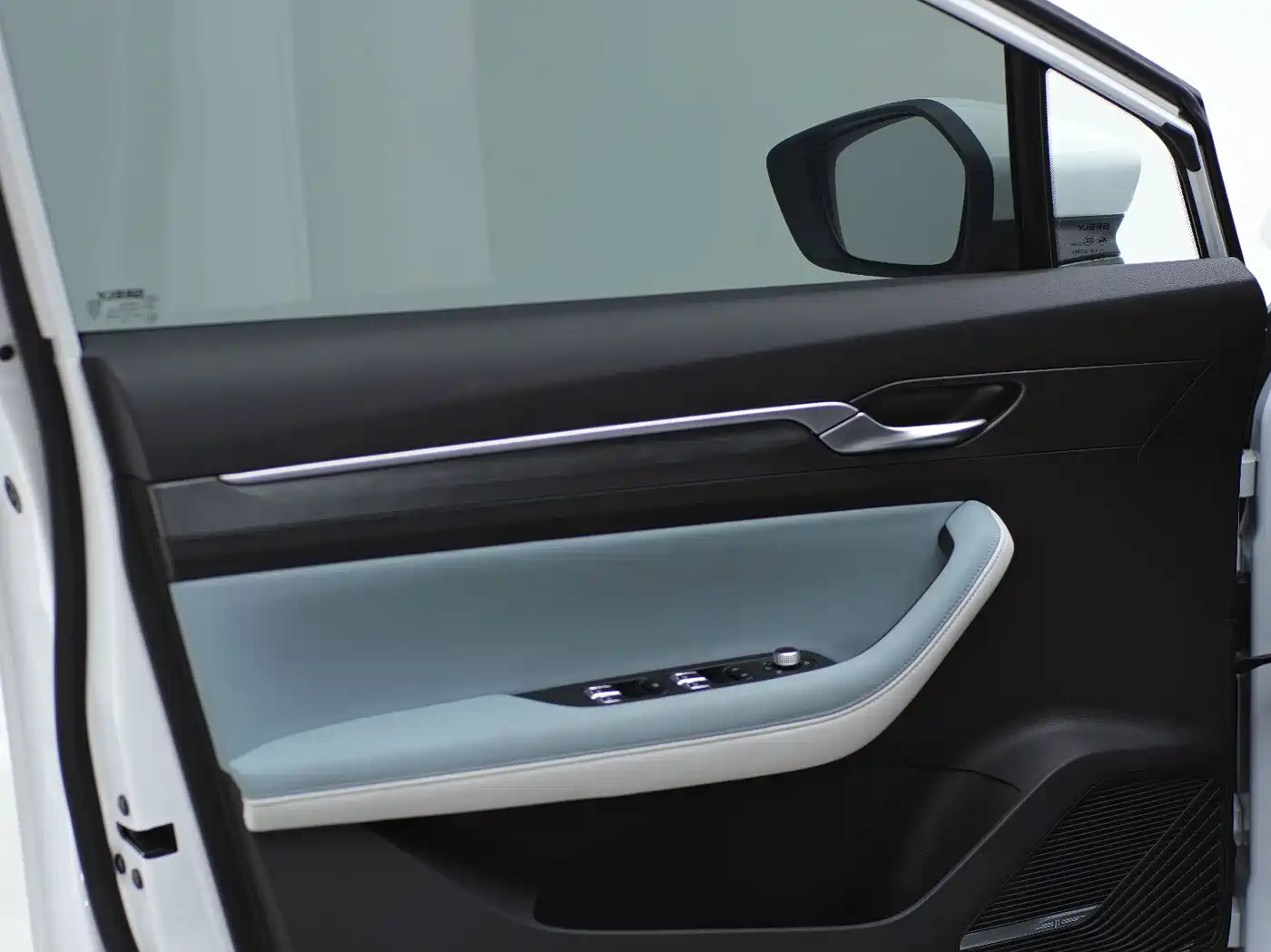 Geely Emgrand S 2022 2022 1.4T CVT Crossover Player