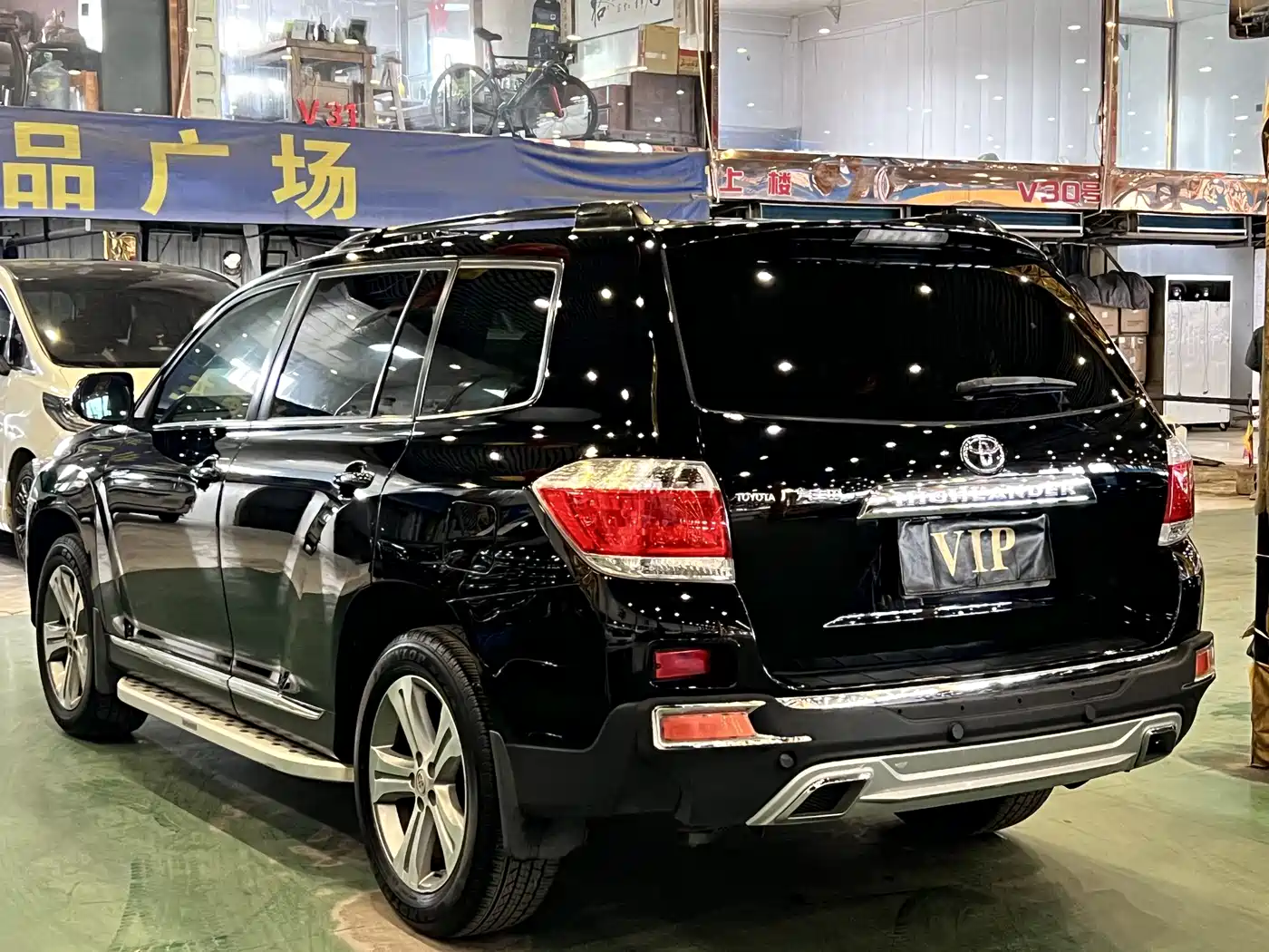 Toyota Highlander 2012 2.7L 2WD 5-seater Sport Edition фото 6