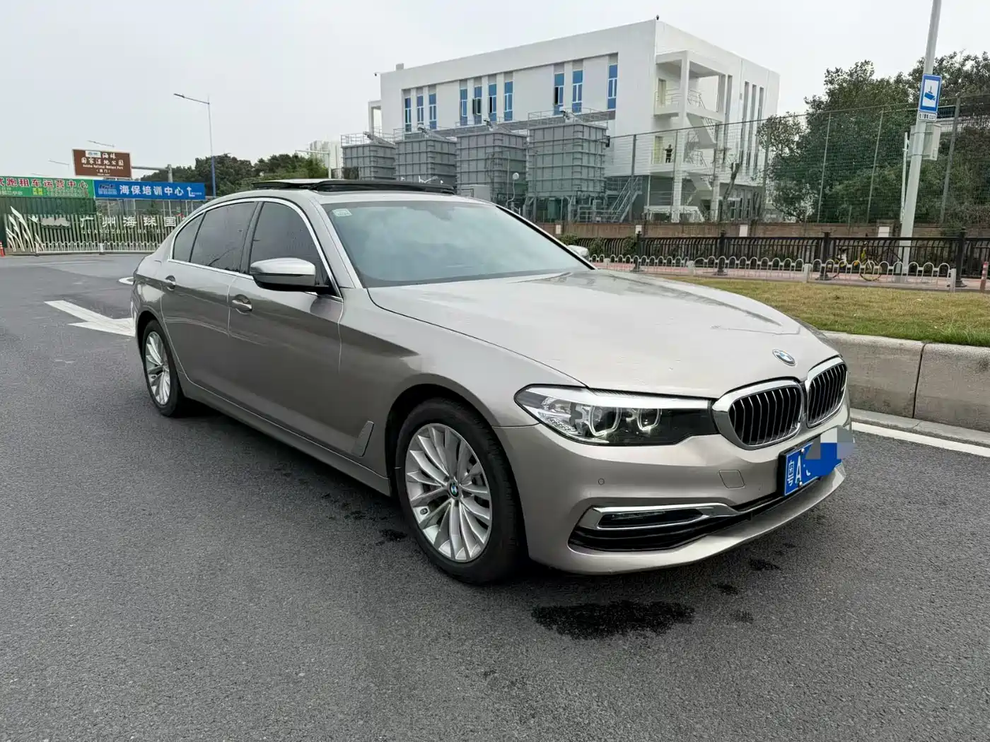 BMW 5 Series 2019 530Li Leading Luxury Package фото 3