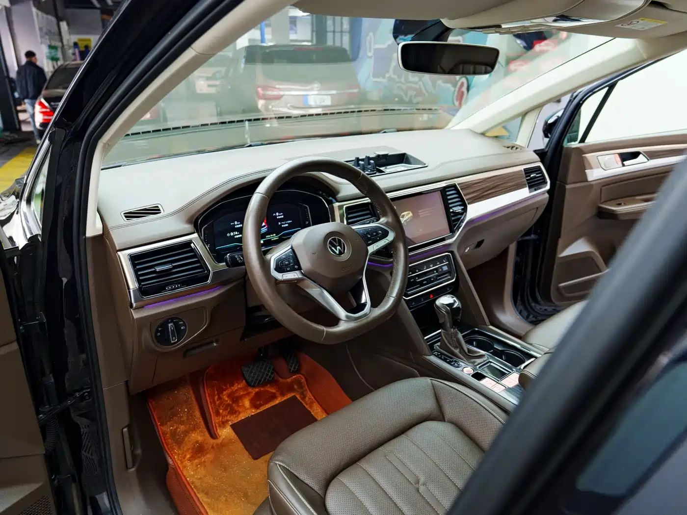 Volkswagen Viloran 2020 330TSI Luxury Edition фото 11