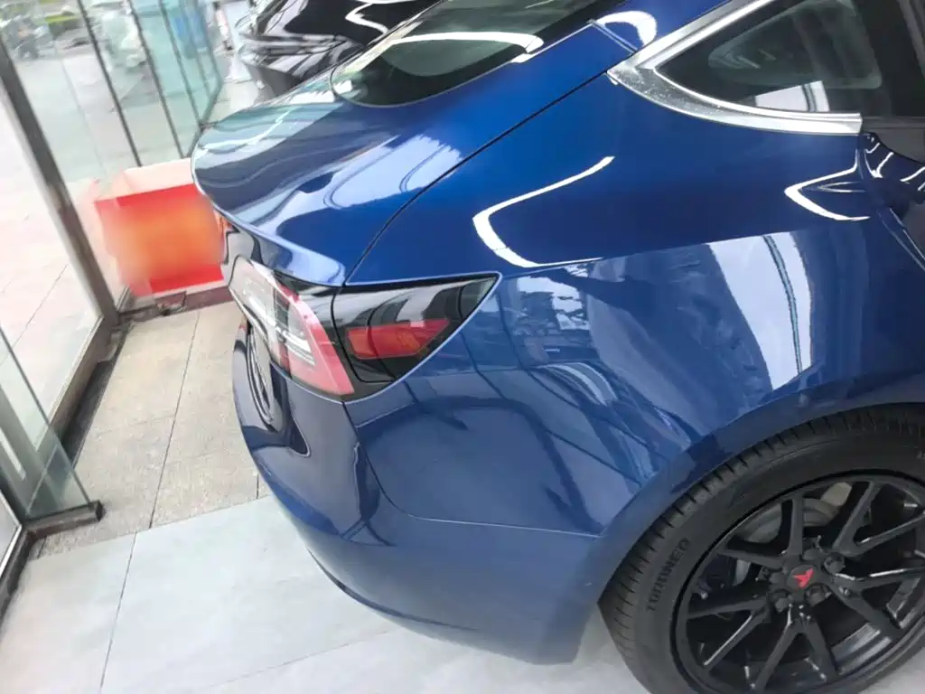 Фото 7 - Tesla Model 3