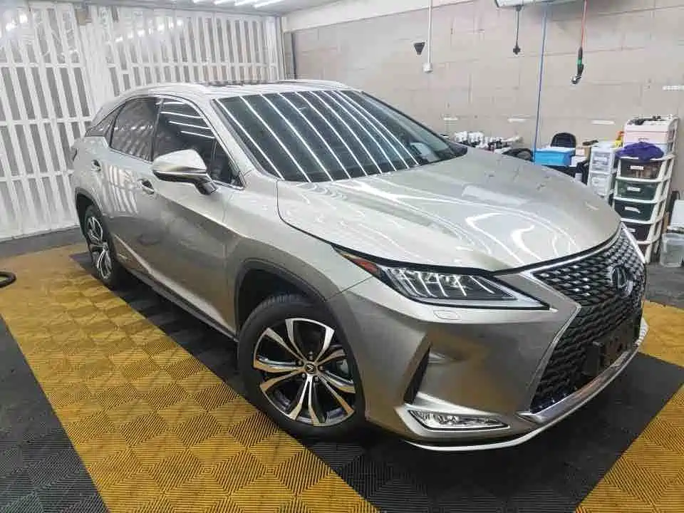Фото 2 - Lexus RX
