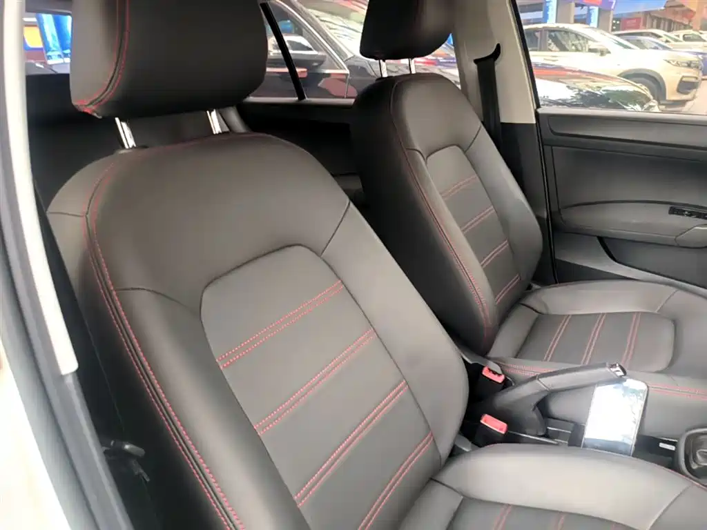 Škoda Skoda Rapid Spaceback 2019 Facelift 1.5L Automatic Standard Version China V фото 25