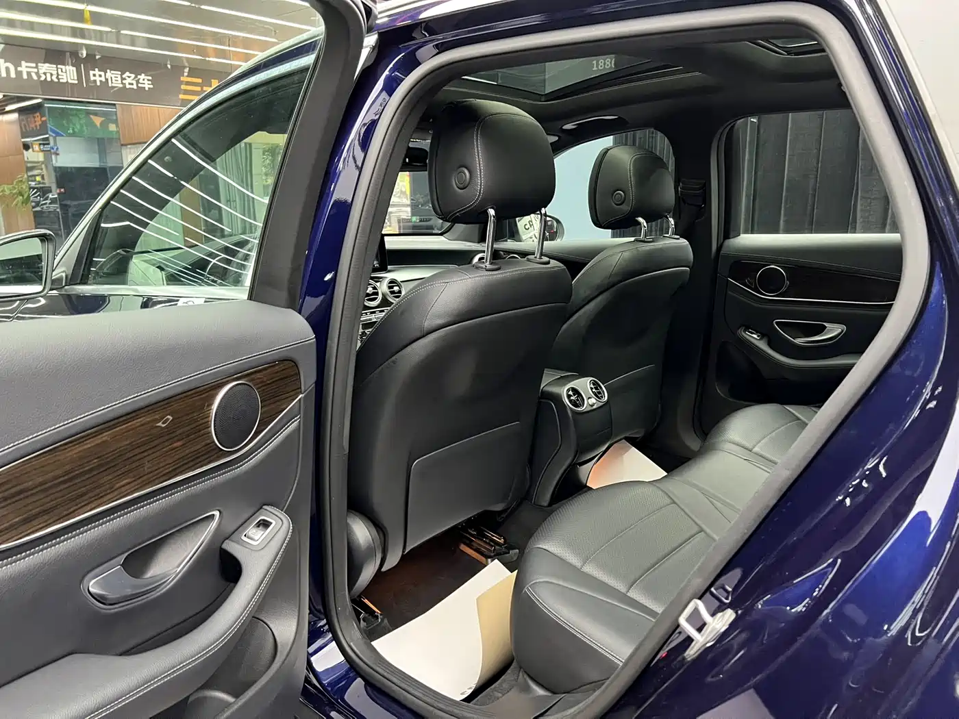 Mercedes-Benz GLC 2018 Facelift GLC 260 4MATIC Dynamic фото 11