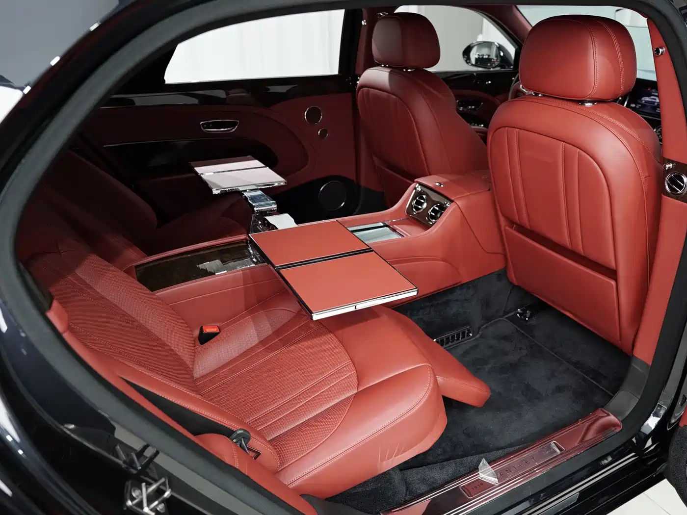 Bentley Mulsanne 2017 6.8T Long Wheelbase фото 15