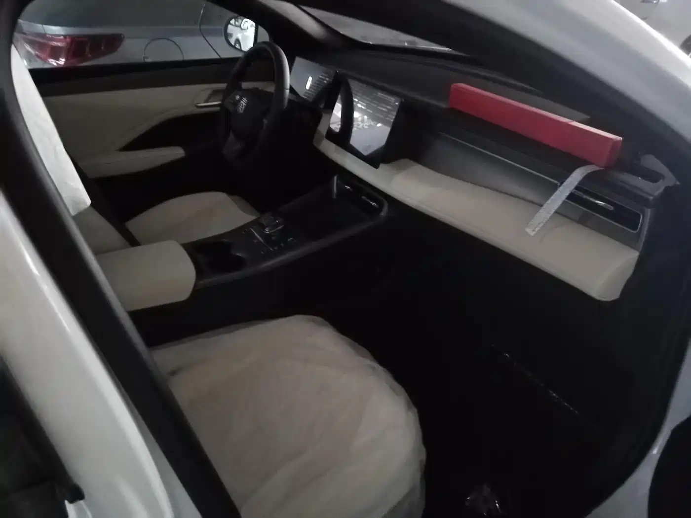 BYD Qin PLUS 2025 DM-i Smart Drive 55KM Leader фото 5