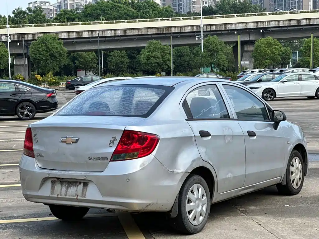Chevrolet Sail 2014 2013 Sedan 1.4L Manual Ideal Happiness Edition