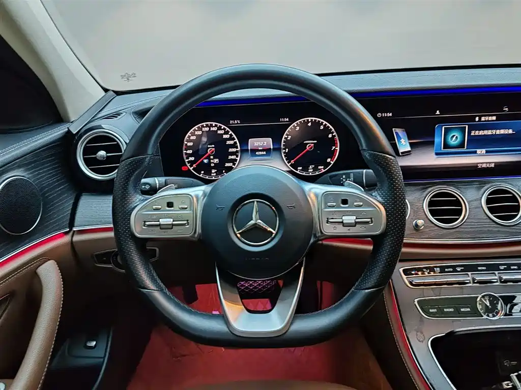 Mercedes-Benz E-Class 2019 E 300 L Sport Fashion фото 17