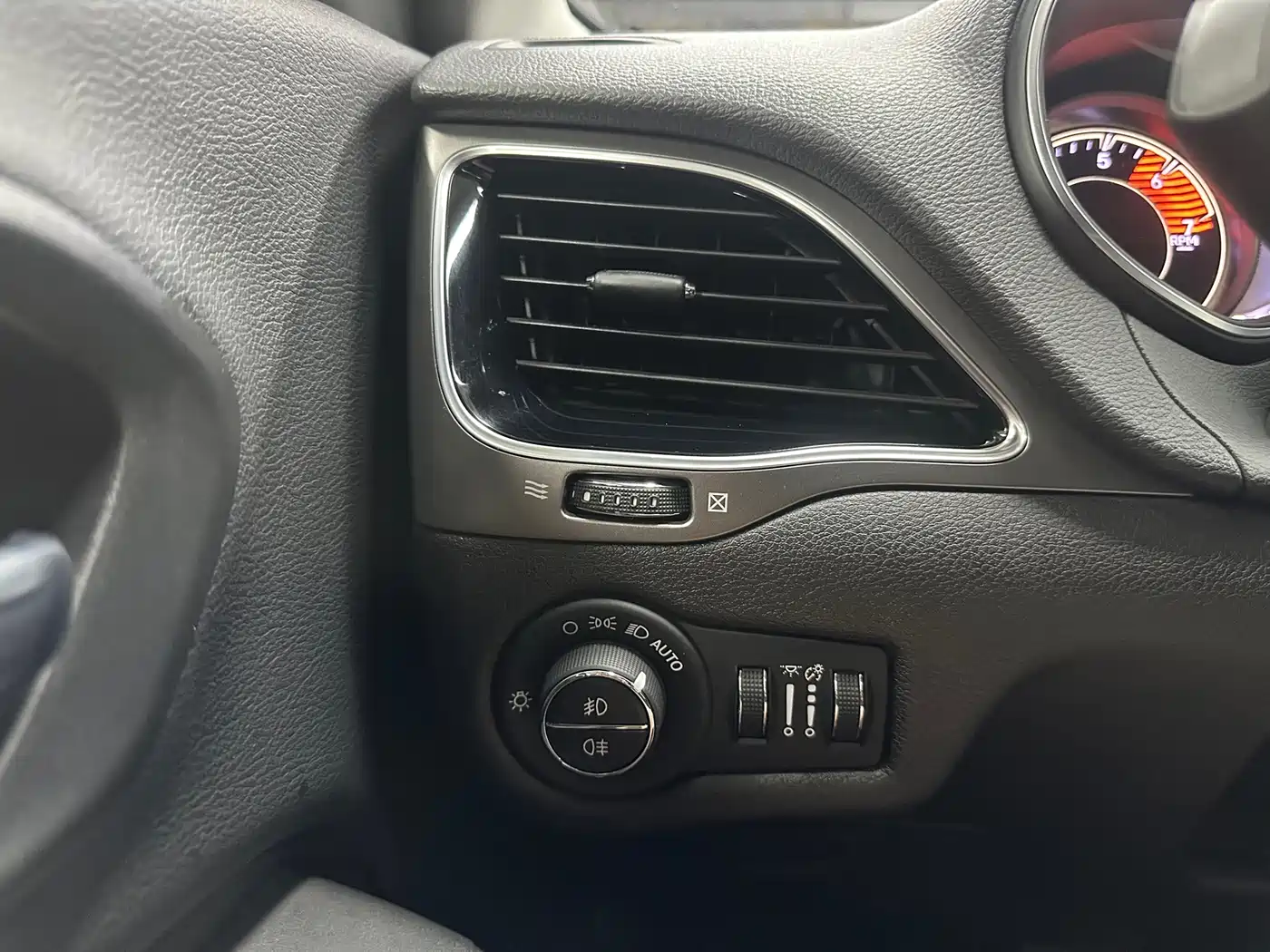 Jeep Cherokee 2019 2019 2.0T 2WD Smart Edition China V
