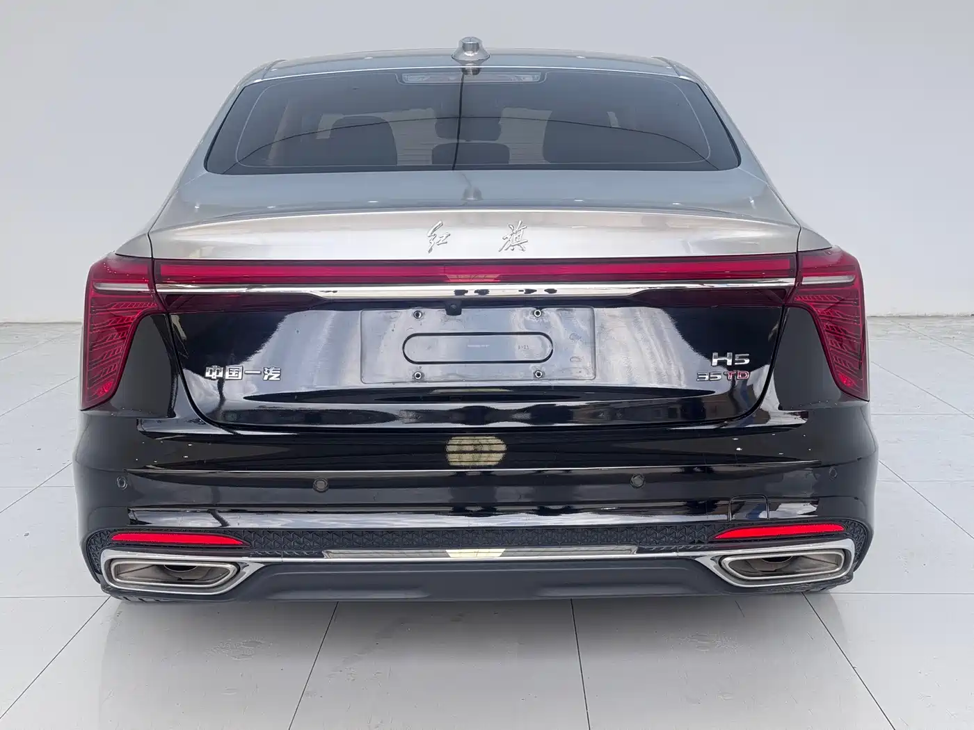 Hongqi H5 2023 1.5T DCT Smart Connect Joy Edition фото 14