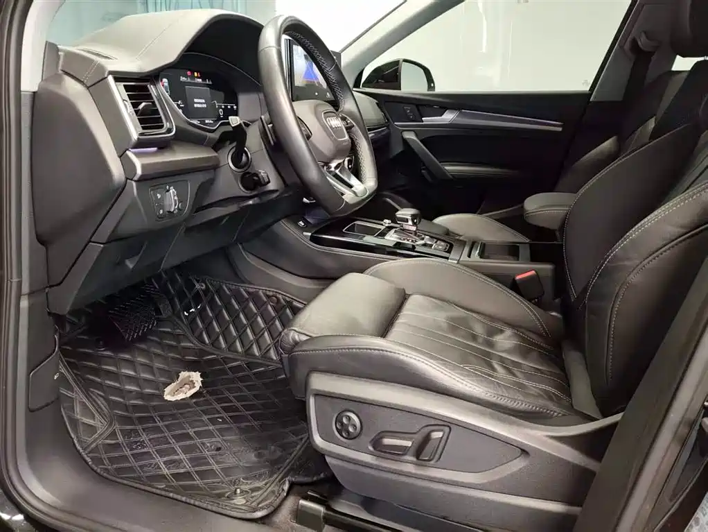 Audi Q5L 2022 Facelift 40T Luxury Dynamic фото 6