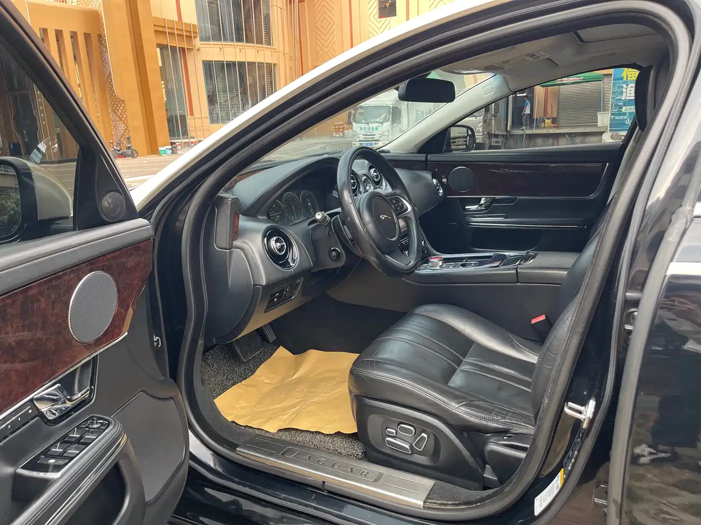 Jaguar XJ 2013 2012 XJL 3.0 Panorama Business