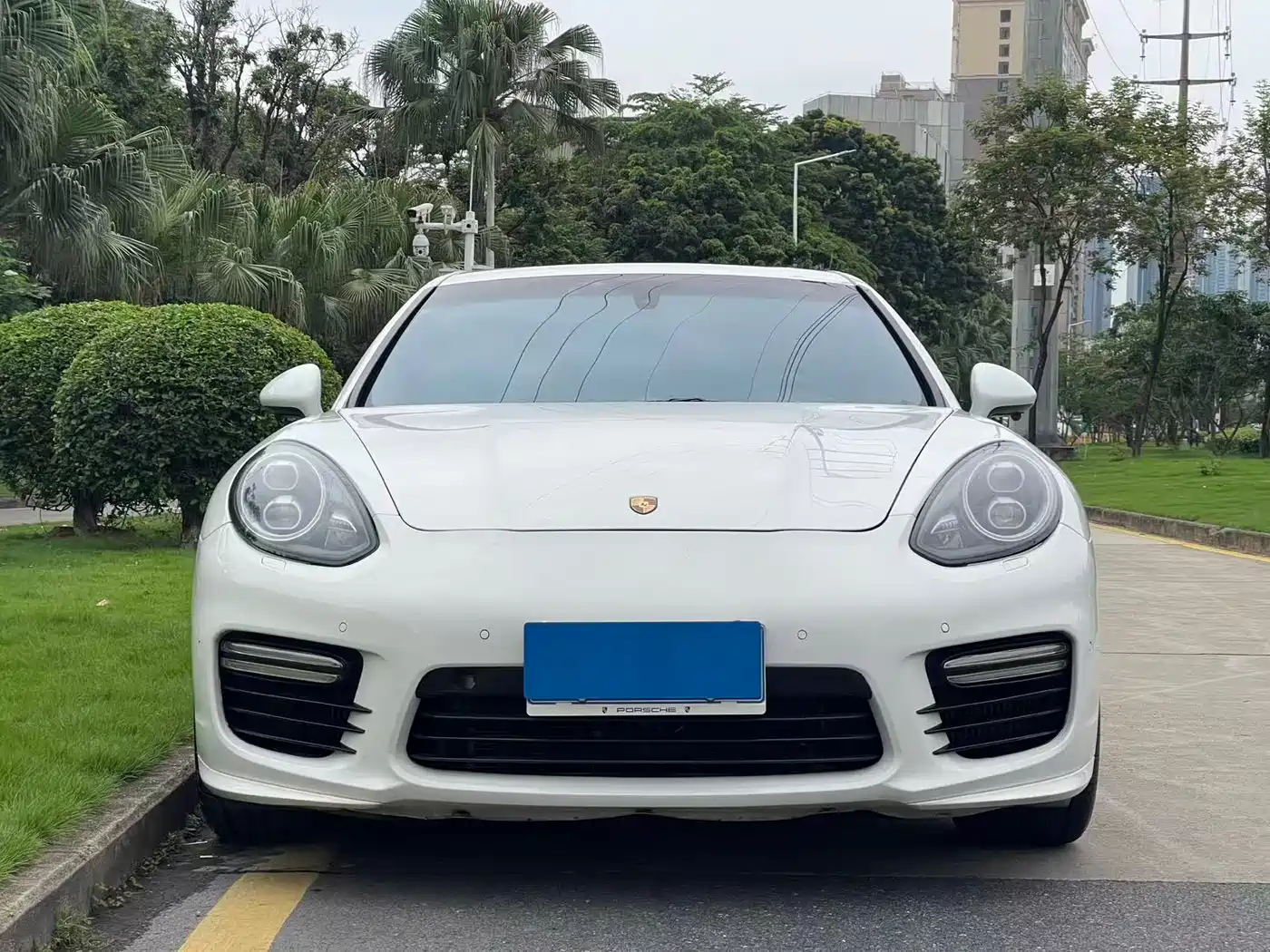 Porsche Panamera 2010 Porsche Panamera Turbo 4.8T фото 2