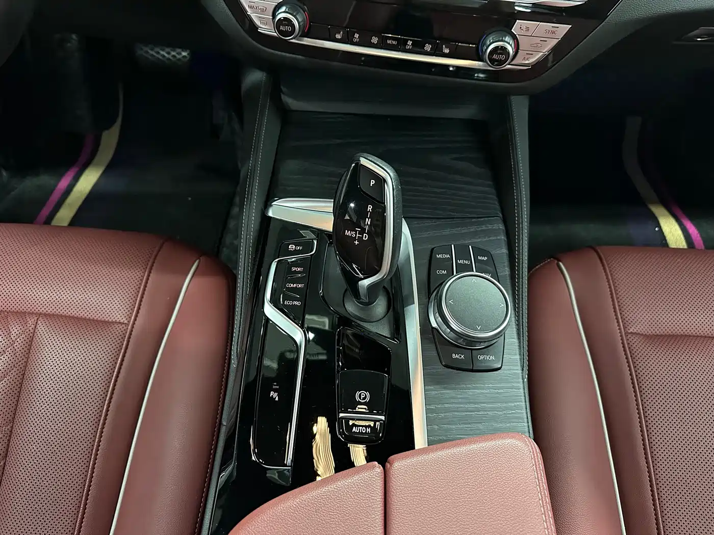 BMW 5 Series 2023 530Li Leading M Sport Package фото 7