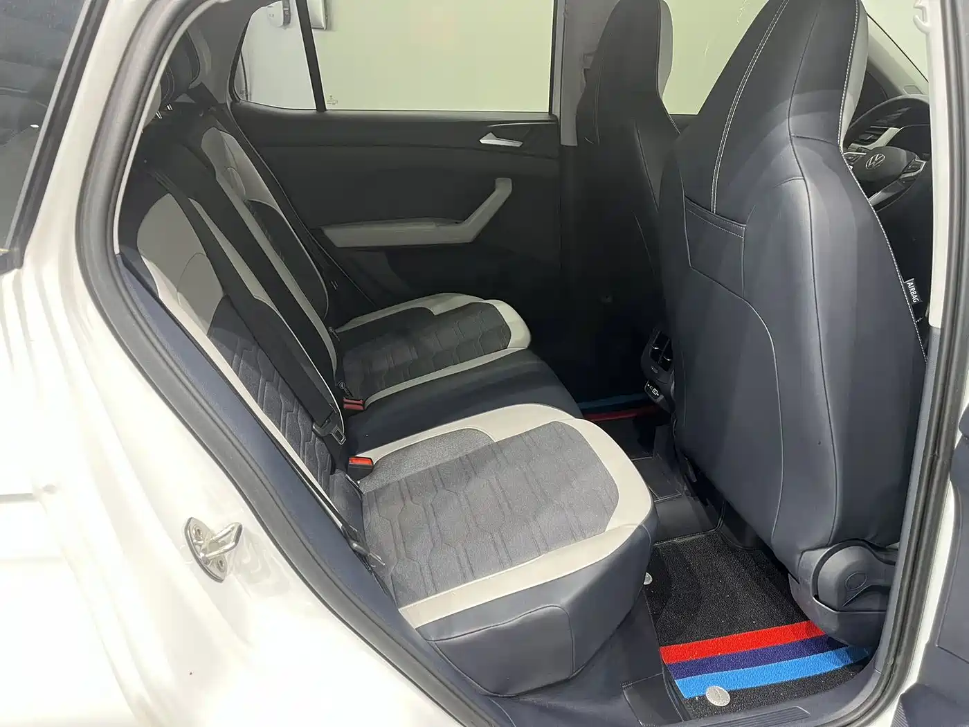 VOLKSWAGEN TUYUE