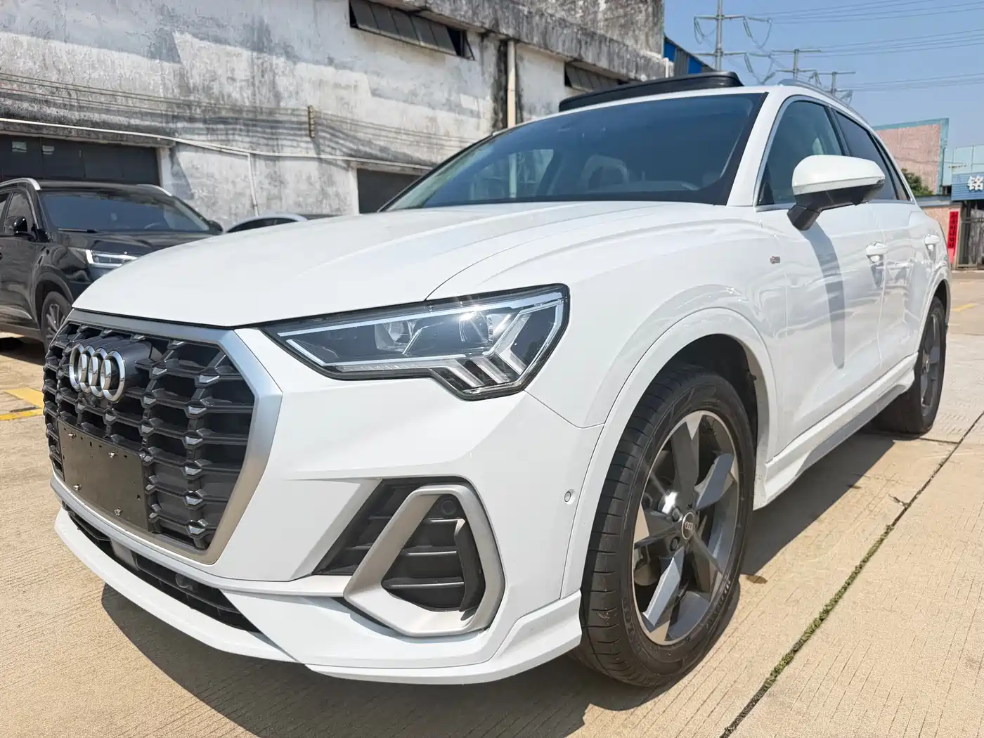 Audi Q3 2023 35 TFSI Fashion Dynamic (1.4T)